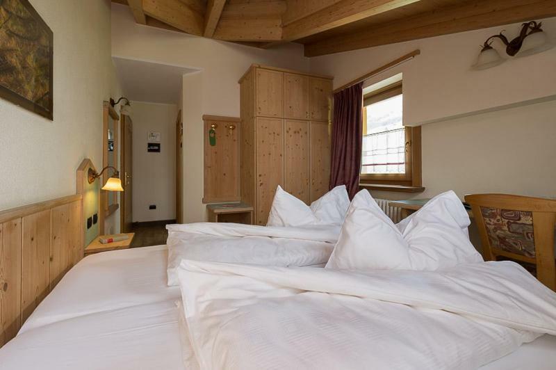 Hotel Daniela Livigno Luaran gambar
